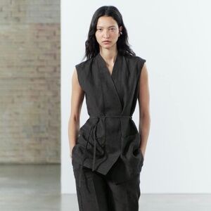 Zara V-Neck Sleeveless Vest w/Front Pockets Dark Grey Size Small